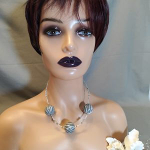 Weißer Schmuckdraht-Perlenkette mit Holz-Perlen