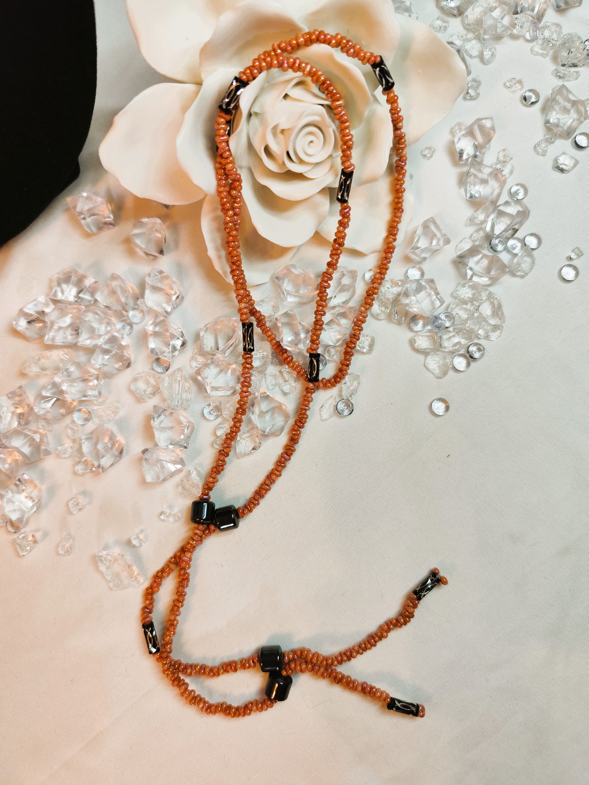 Lachsfarbene Farfalle Offene Perlenkette – Bild 3