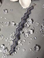 Grau-Silber Perlen-Schmuckset: Ohrringe, Armband & Kette – Bild 4