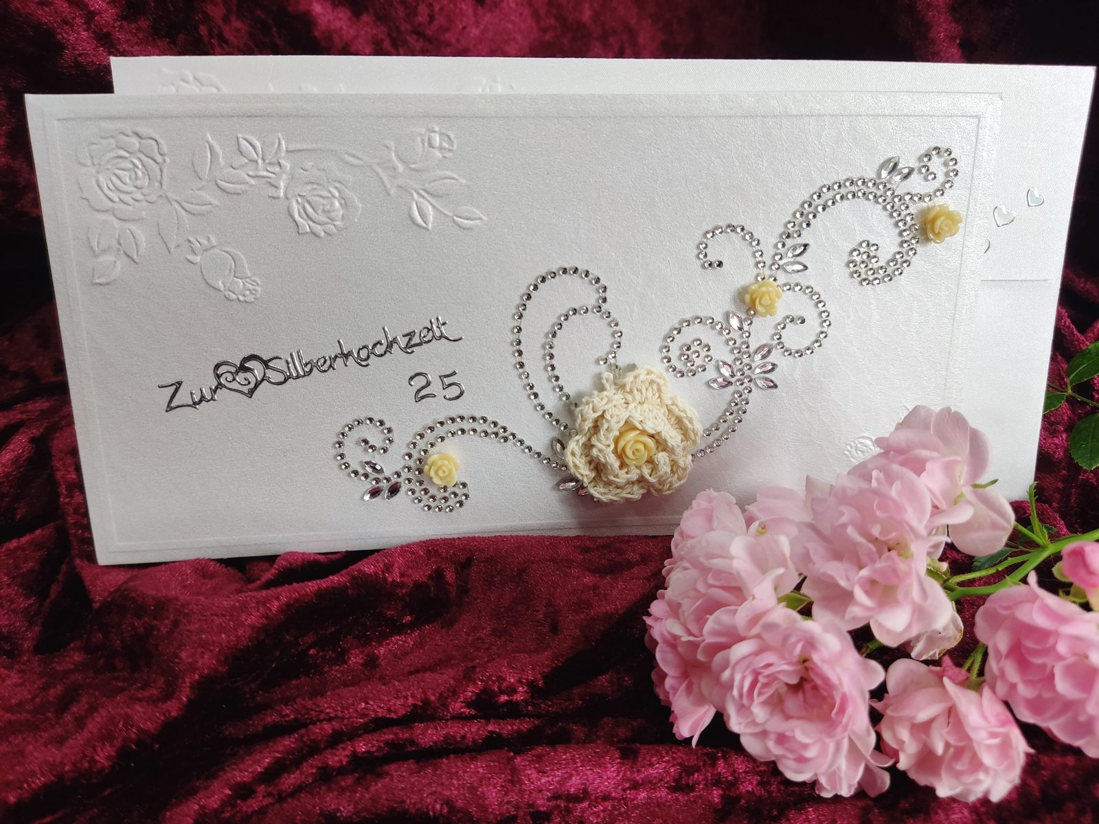 Silberhochzeit-1-K-5.4.1-scaled-2.jpg Silberhochzeit Rosen-Glanzkarte – Bild 1